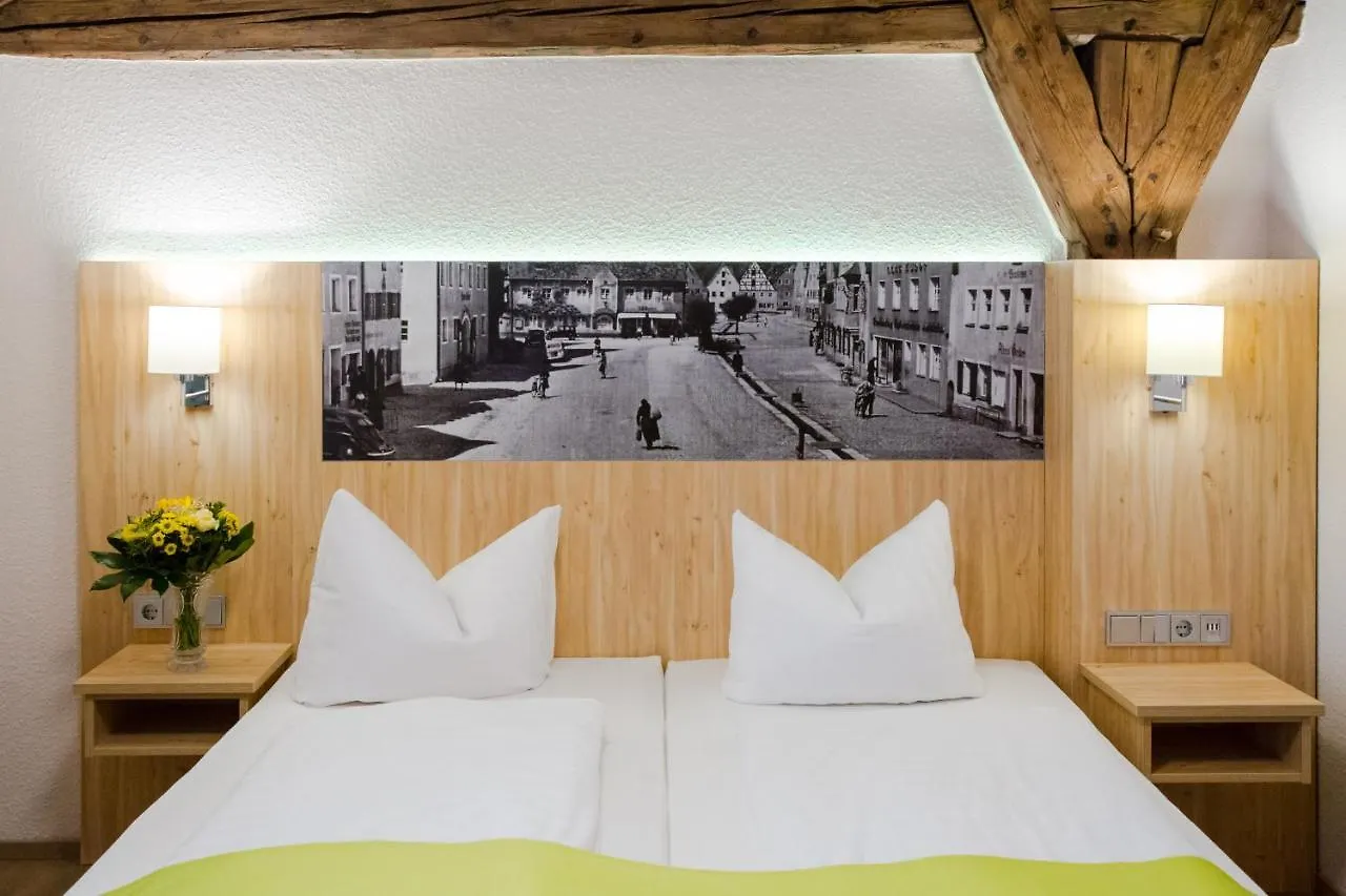 Hotel-Gasthof Blaue Traube E.K. Berching 3*,  Németország